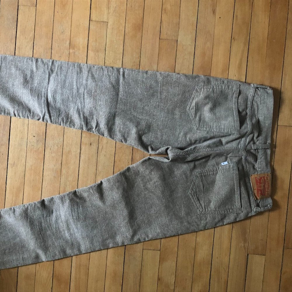 Levi corduroy pants  32 x 32